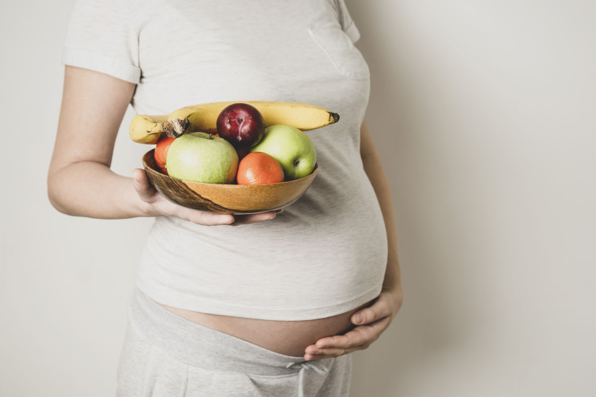 O que a mulher grávida deve comer durante a gravidez para garantir uma gestação saudável?